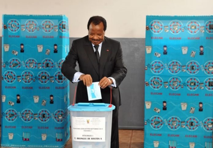 cameroun paul-biya voto poto di archivio