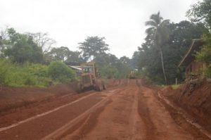 investir au cameroun le cameroun rénove 190 km de routes suite aux contrats CEROQ